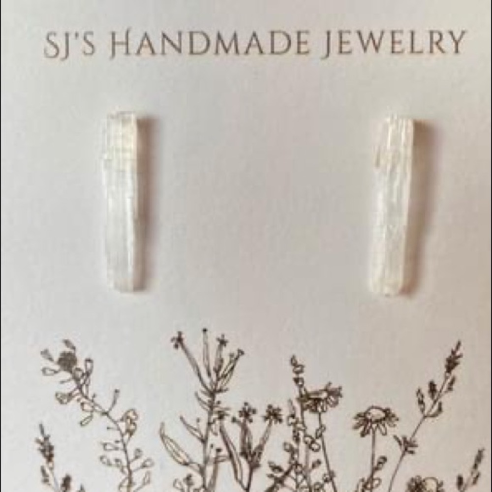 NWT Selenite Blade Crystal Stud Earrings - Picture 2 of 9